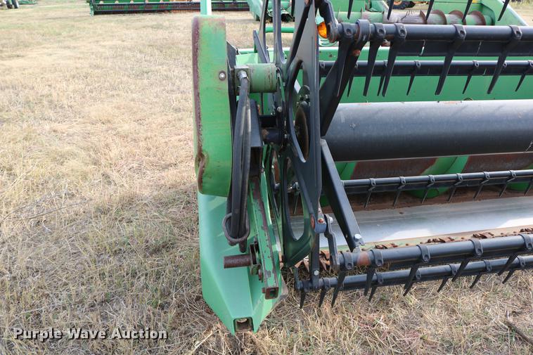 image for item DD0155 1998 John Deere 930F flex head