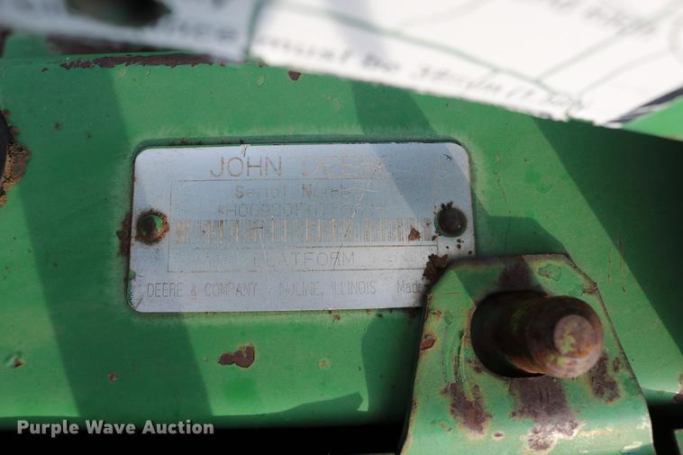 image for item DD0155 1998 John Deere 930F flex head