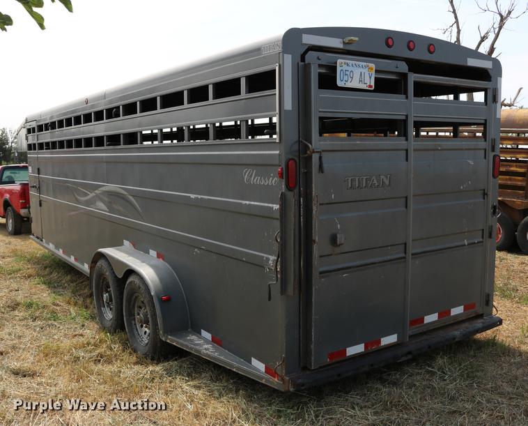 image for item DD0161 2008 Titan 1R8691 livestock trailer