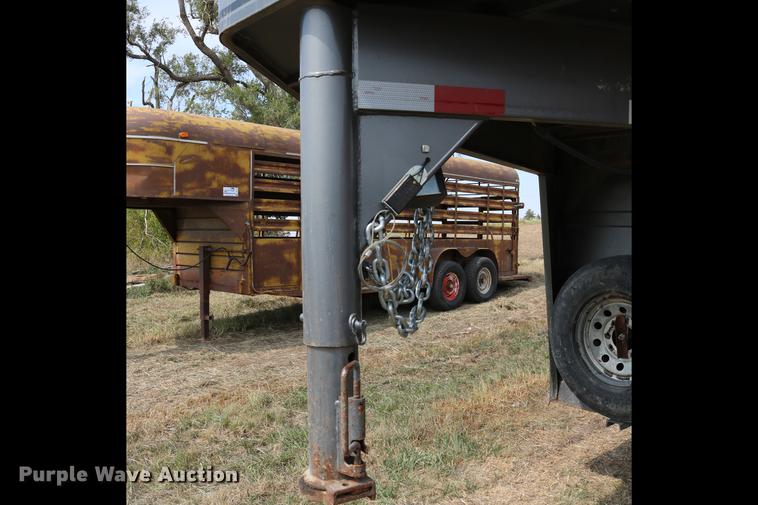image for item DD0161 2008 Titan 1R8691 livestock trailer