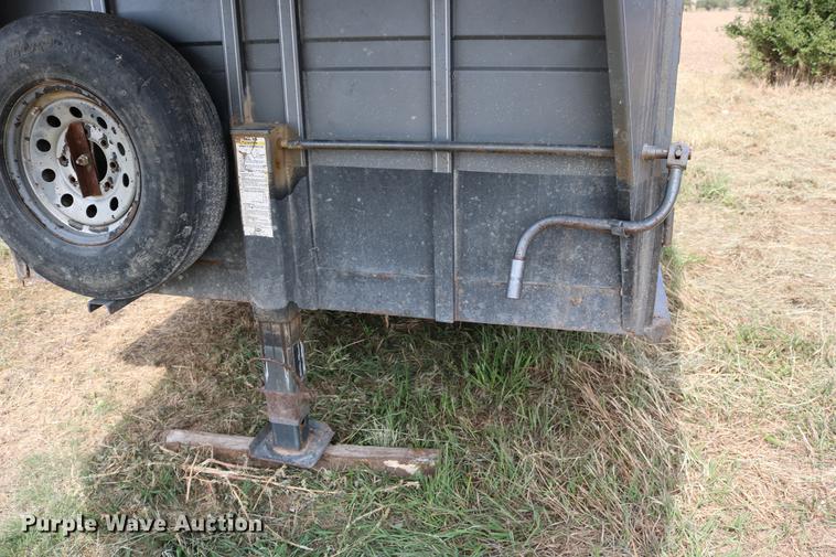 image for item DD0161 2008 Titan 1R8691 livestock trailer
