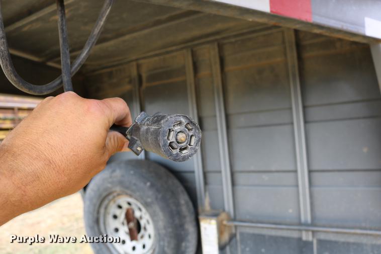 image for item DD0161 2008 Titan 1R8691 livestock trailer