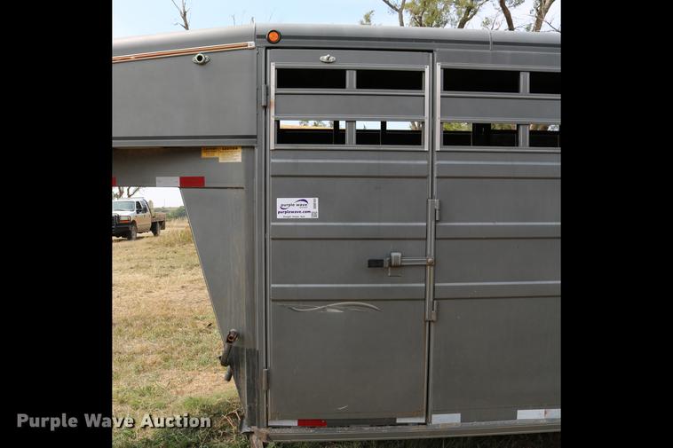 image for item DD0161 2008 Titan 1R8691 livestock trailer