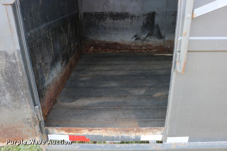 image for item DD0161 2008 Titan 1R8691 livestock trailer
