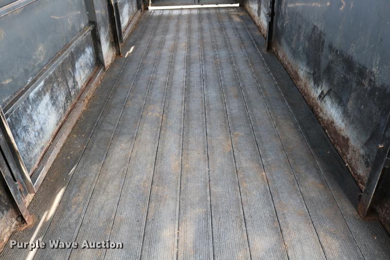 image for item DD0161 2008 Titan 1R8691 livestock trailer