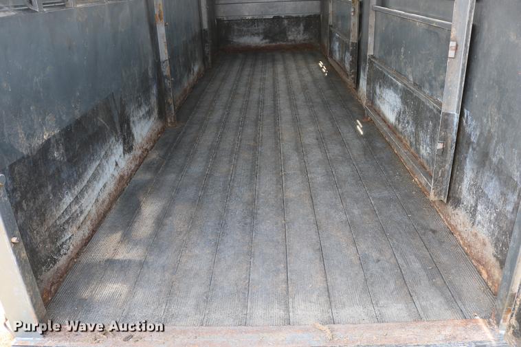 image for item DD0161 2008 Titan 1R8691 livestock trailer