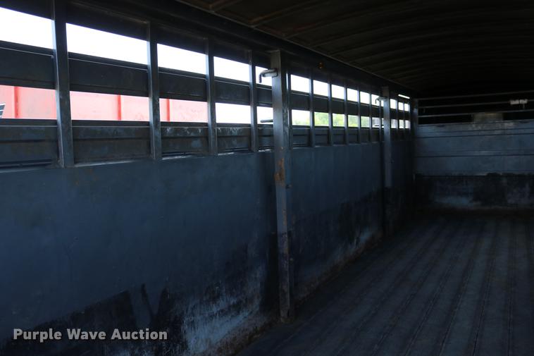 image for item DD0161 2008 Titan 1R8691 livestock trailer