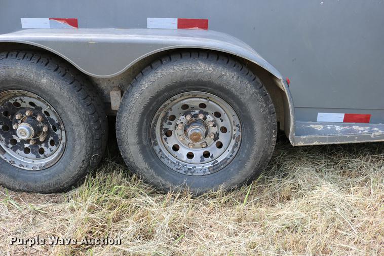 image for item DD0161 2008 Titan 1R8691 livestock trailer