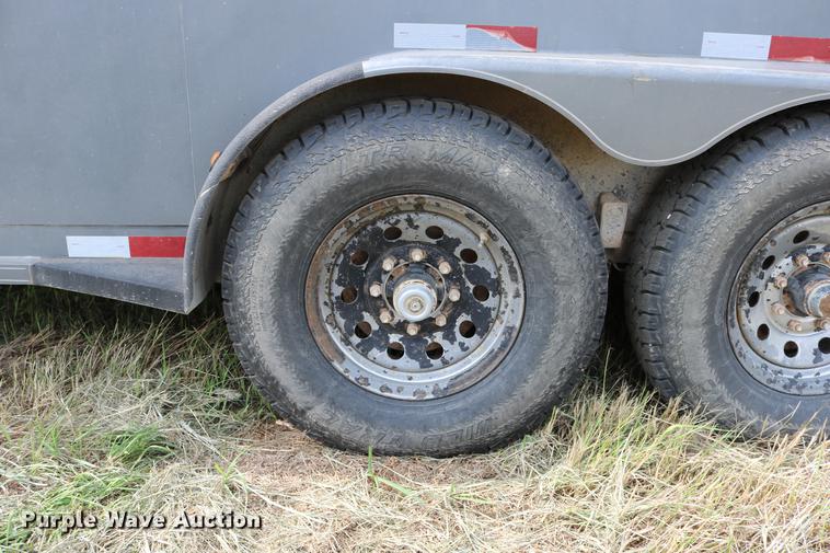 image for item DD0161 2008 Titan 1R8691 livestock trailer