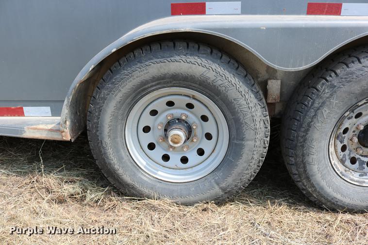image for item DD0161 2008 Titan 1R8691 livestock trailer
