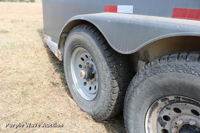 image for item DD0161 2008 Titan 1R8691 livestock trailer