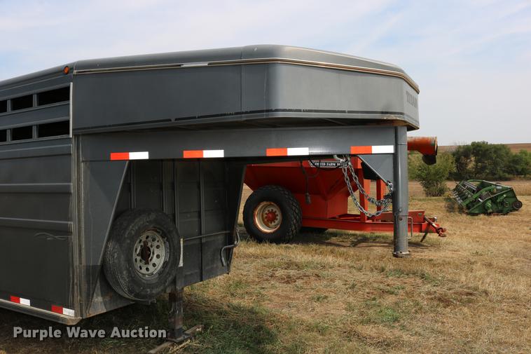 image for item DD0161 2008 Titan 1R8691 livestock trailer