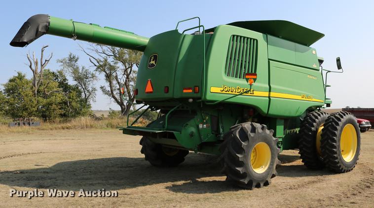 image for item DD0166 John Deere 9760 STS RWA combine