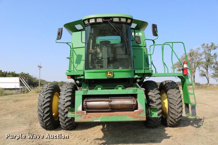 image for item DD0166 John Deere 9760 STS RWA combine