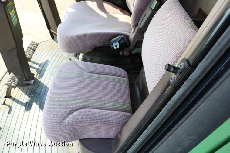 image for item DD0166 John Deere 9760 STS RWA combine