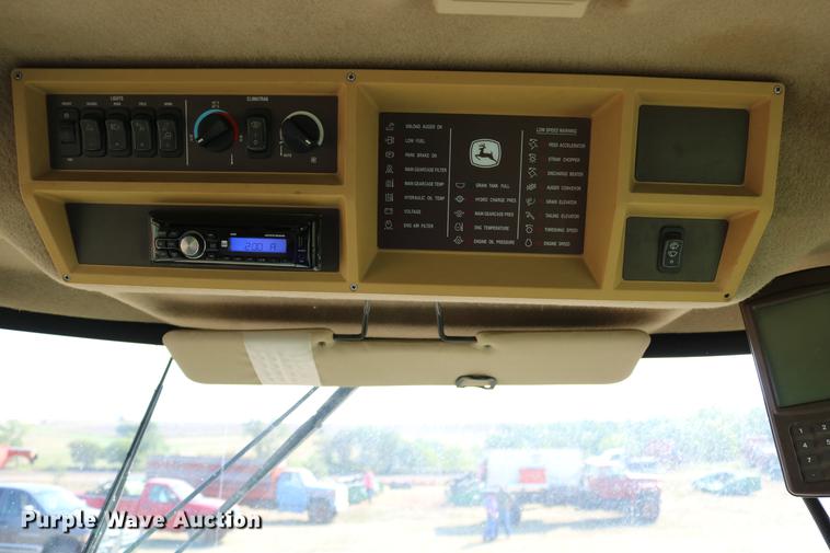 image for item DD0166 John Deere 9760 STS RWA combine