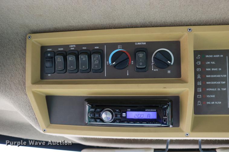 image for item DD0166 John Deere 9760 STS RWA combine