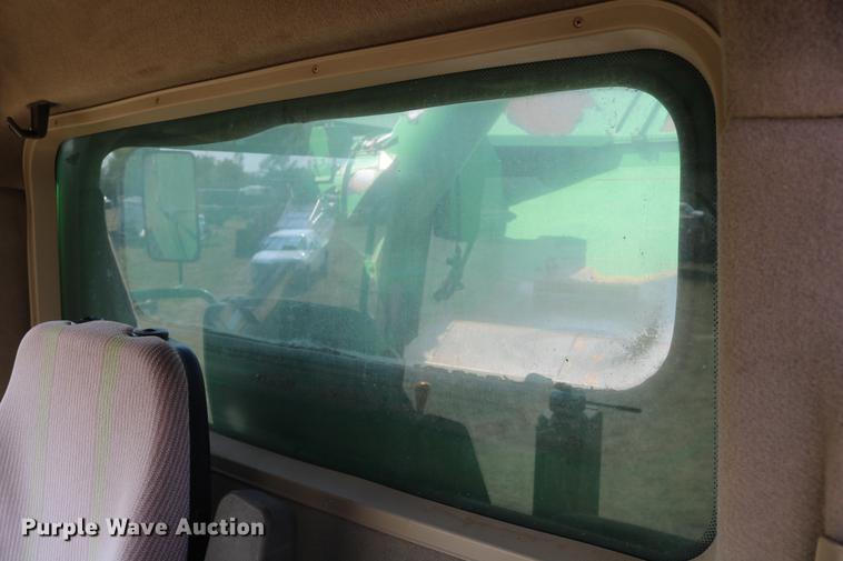 image for item DD0166 John Deere 9760 STS RWA combine