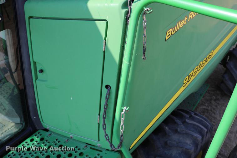 image for item DD0166 John Deere 9760 STS RWA combine