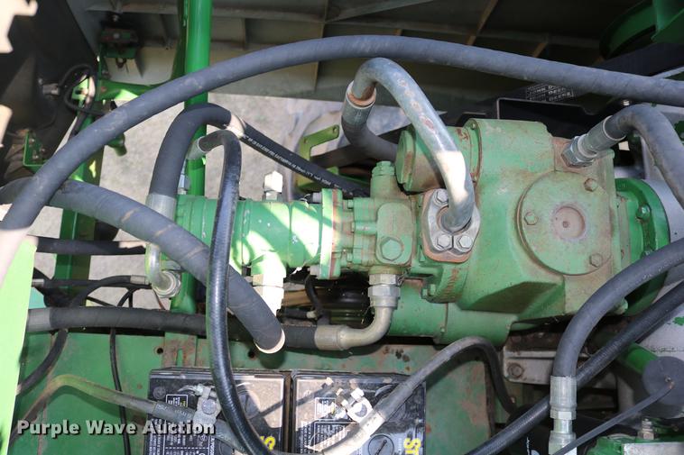 image for item DD0166 John Deere 9760 STS RWA combine