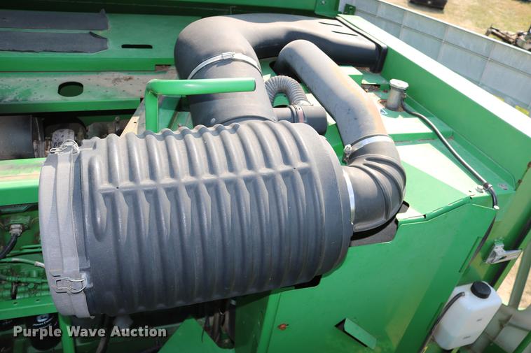 image for item DD0166 John Deere 9760 STS RWA combine