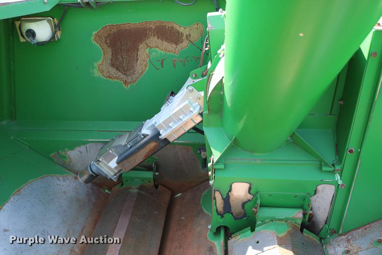 image for item DD0166 John Deere 9760 STS RWA combine