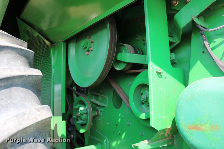 image for item DD0166 John Deere 9760 STS RWA combine