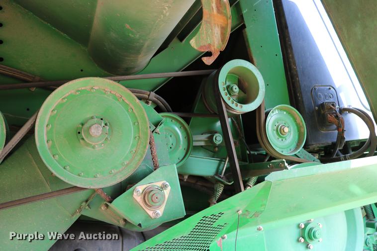 image for item DD0166 John Deere 9760 STS RWA combine