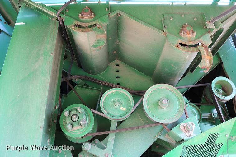 image for item DD0166 John Deere 9760 STS RWA combine