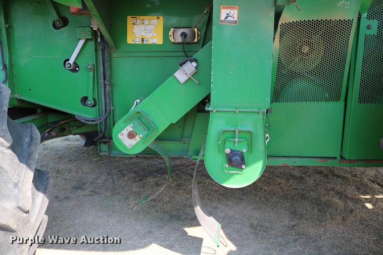 image for item DD0166 John Deere 9760 STS RWA combine