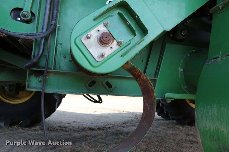 image for item DD0166 John Deere 9760 STS RWA combine