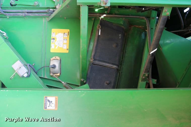 image for item DD0166 John Deere 9760 STS RWA combine