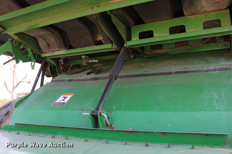 image for item DD0166 John Deere 9760 STS RWA combine