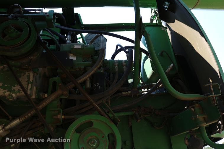 image for item DD0166 John Deere 9760 STS RWA combine