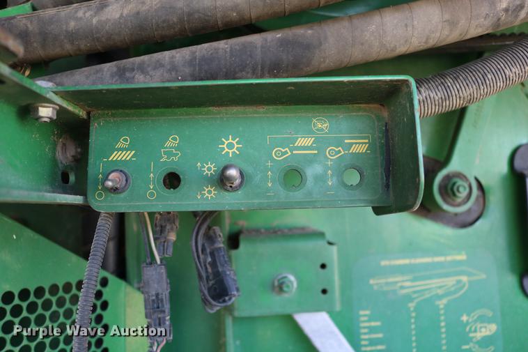 image for item DD0166 John Deere 9760 STS RWA combine