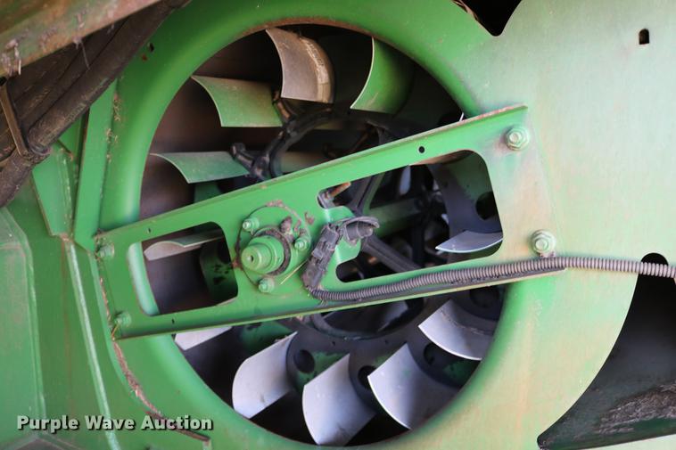 image for item DD0166 John Deere 9760 STS RWA combine