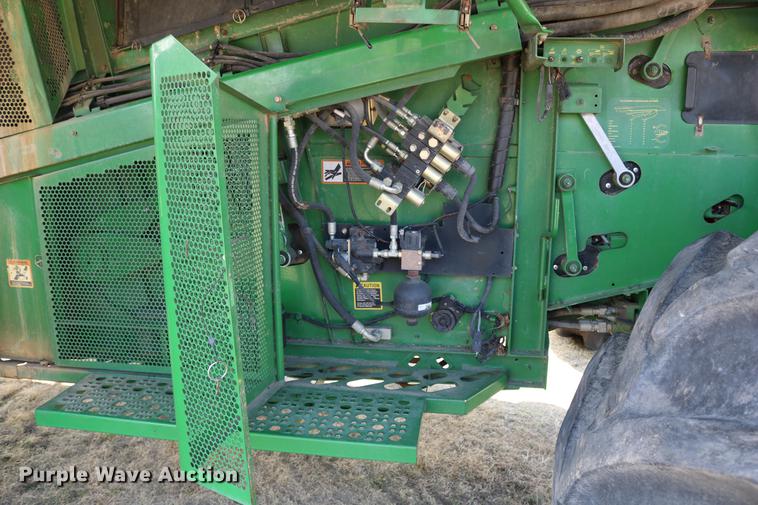 image for item DD0166 John Deere 9760 STS RWA combine