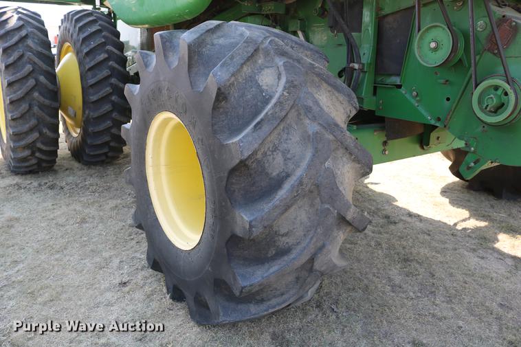 image for item DD0166 John Deere 9760 STS RWA combine