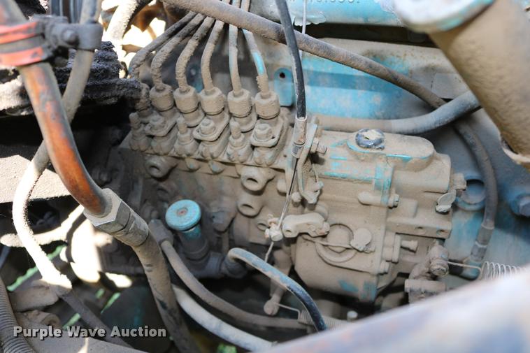 image for item DD0170 1990 International 4900 applicator truck