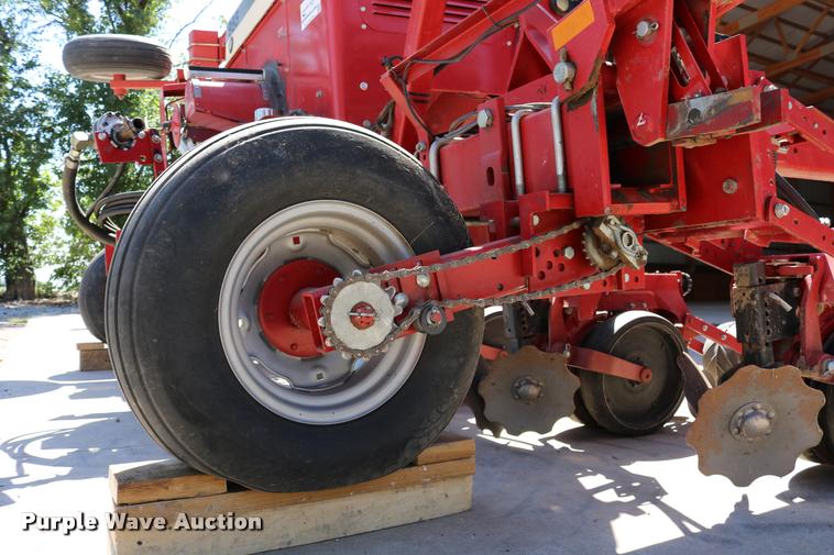 image for item DD0173 Case IH 955 Cyclo Air no-till planter