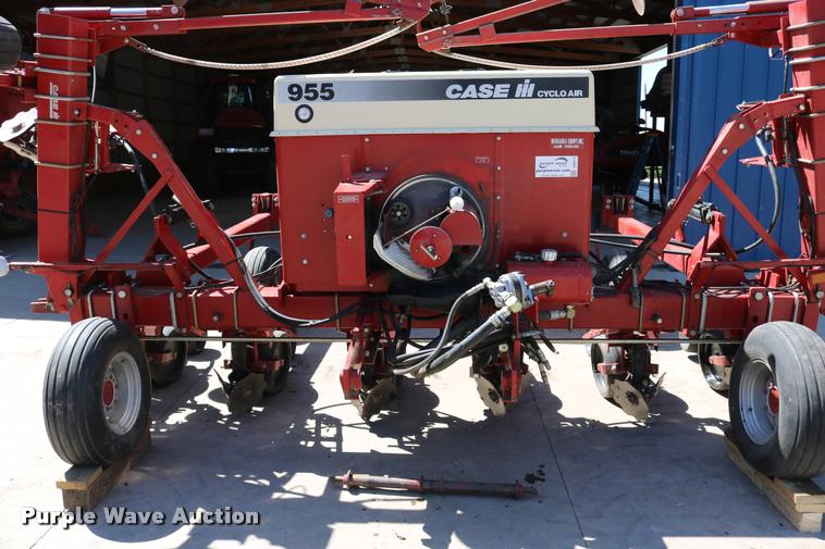 image for item DD0173 Case IH 955 Cyclo Air no-till planter
