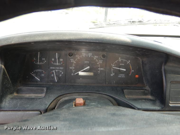 image for item DD0840 1994 Ford F450 Super Duty XL flatbed truck