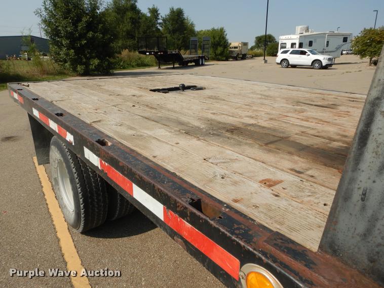 image for item DD0840 1994 Ford F450 Super Duty XL flatbed truck