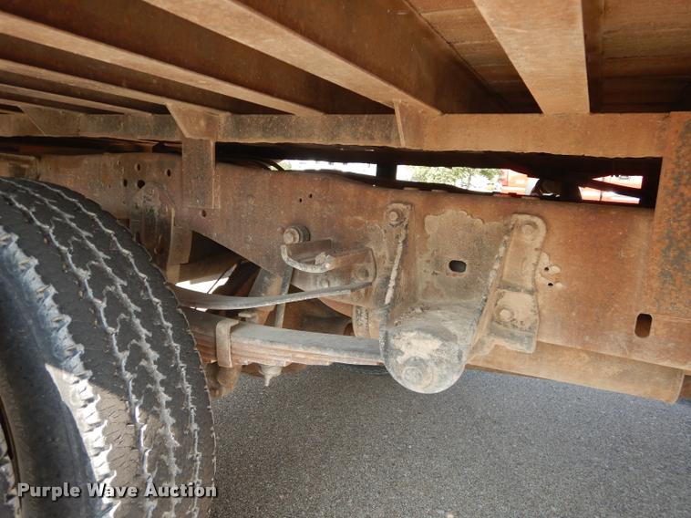 image for item DD0840 1994 Ford F450 Super Duty XL flatbed truck