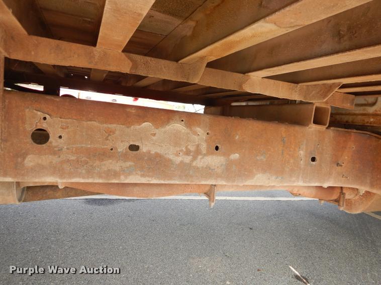 image for item DD0840 1994 Ford F450 Super Duty XL flatbed truck