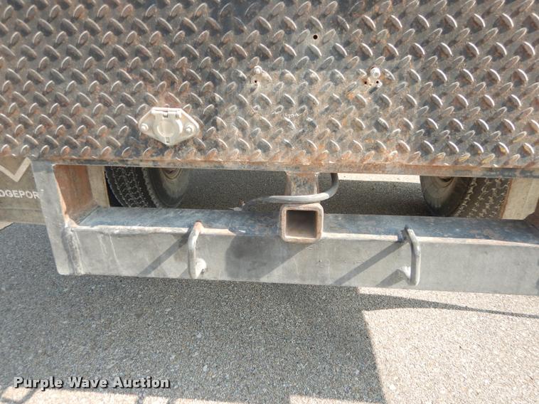 image for item DD0840 1994 Ford F450 Super Duty XL flatbed truck
