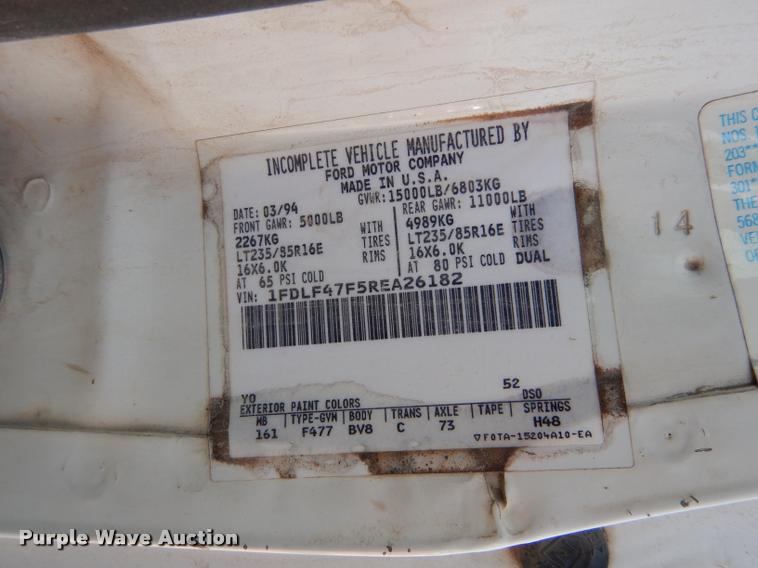 image for item DD0840 1994 Ford F450 Super Duty XL flatbed truck