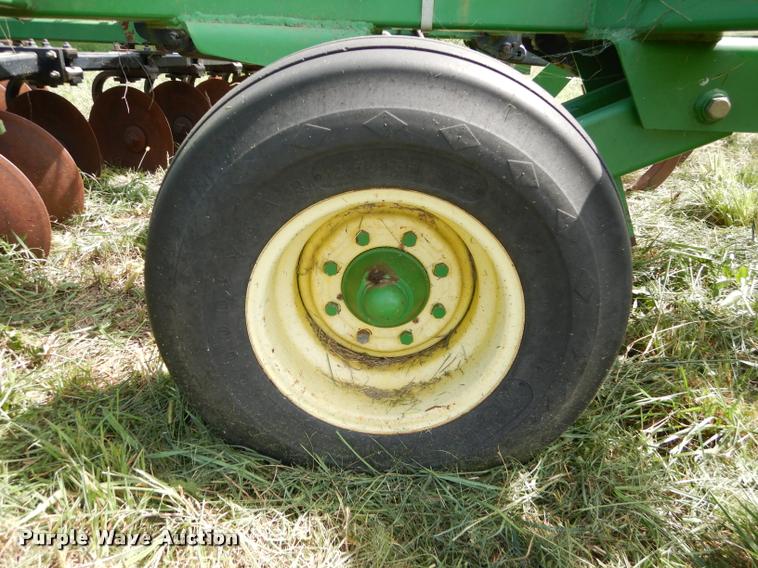 image for item DD0853 John Deere 2700 disk