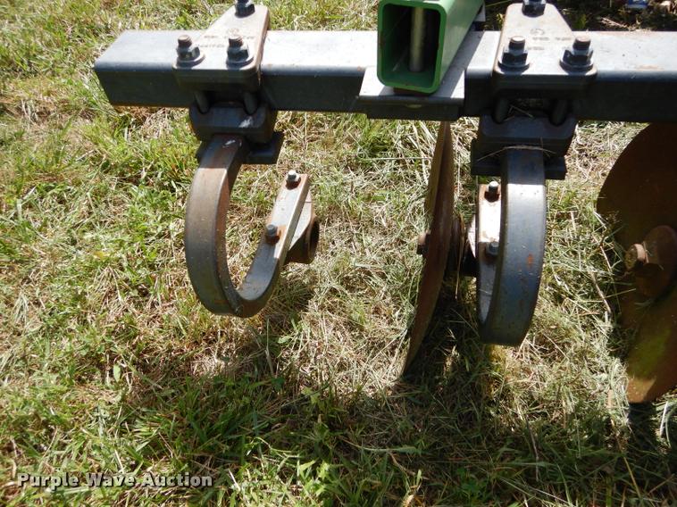 image for item DD0853 John Deere 2700 disk