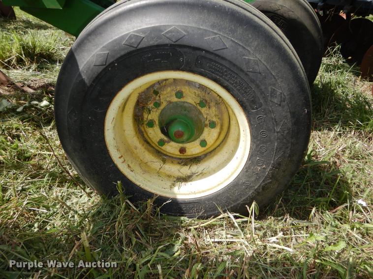 image for item DD0853 John Deere 2700 disk